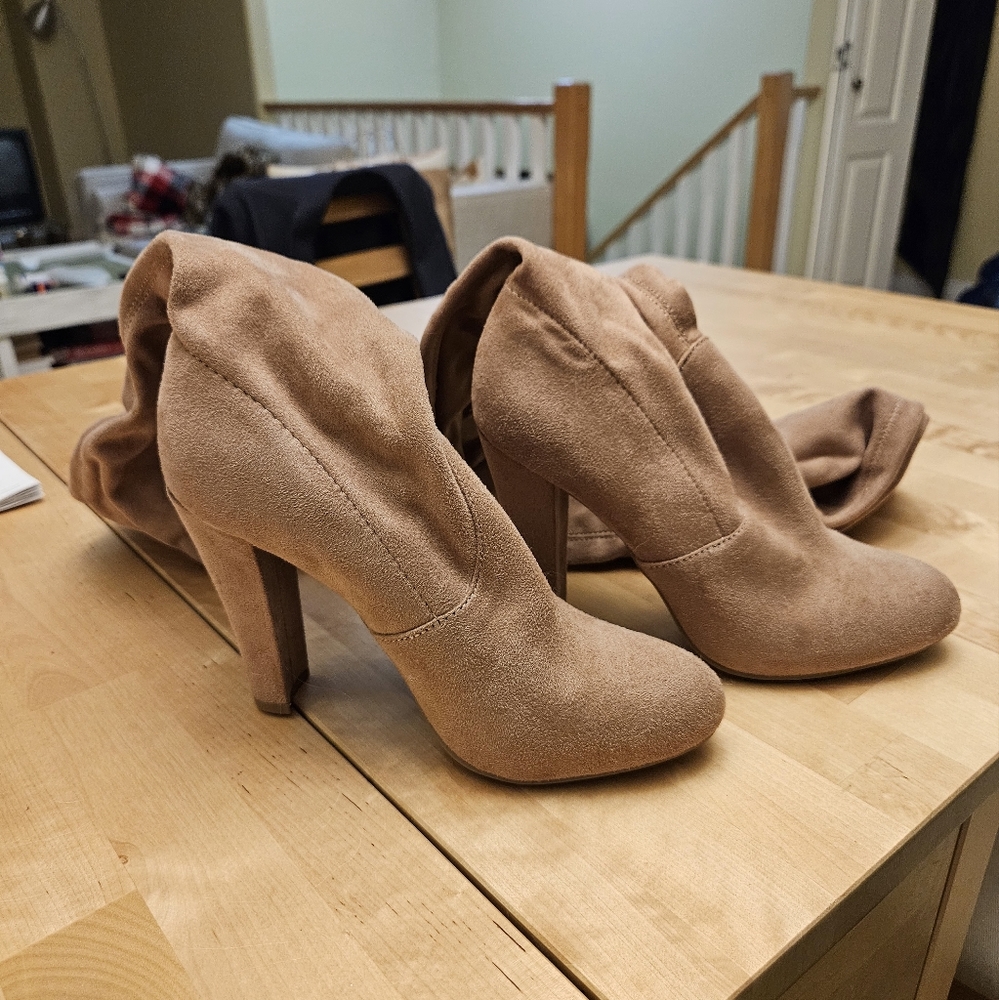 Pink Suede ZigiSoho Over the Knee Boots in 7.5